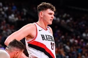 开云体育入口-长脸了克林根正在夸杨瀚森的进攻天赋 杨瀚森就突破上篮得分