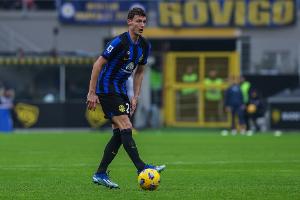 开云官网-米体：帕瓦尔左脚踝扭伤，很可能缺席对阵巴萨首回合