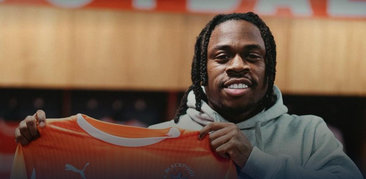 官方：布莱克浦租借伯恩利前锋奥巴费米