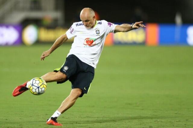 开云体育下载-阿利松力荐 塔法雷尔成利物浦门将教练！