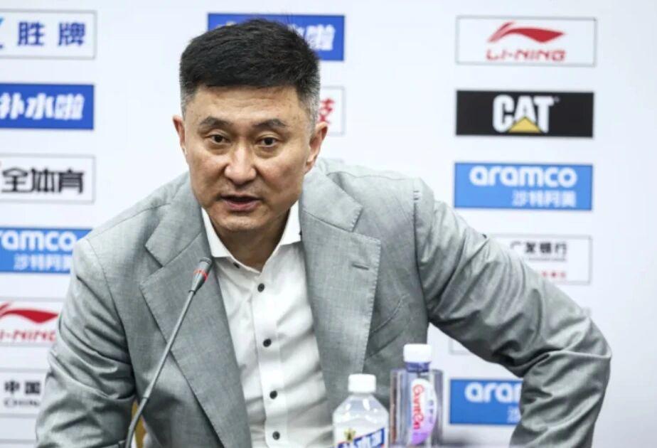 开云官网-杜锋阴阳发言被媒体人批评，杜锋盛赞张皓嘉，张皓嘉被球迷喊MVP